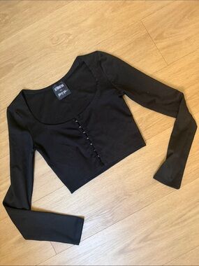 Reformation x Nasty Gal Black Long-Sleeve Hook-Front Long Sleeve Crop Top